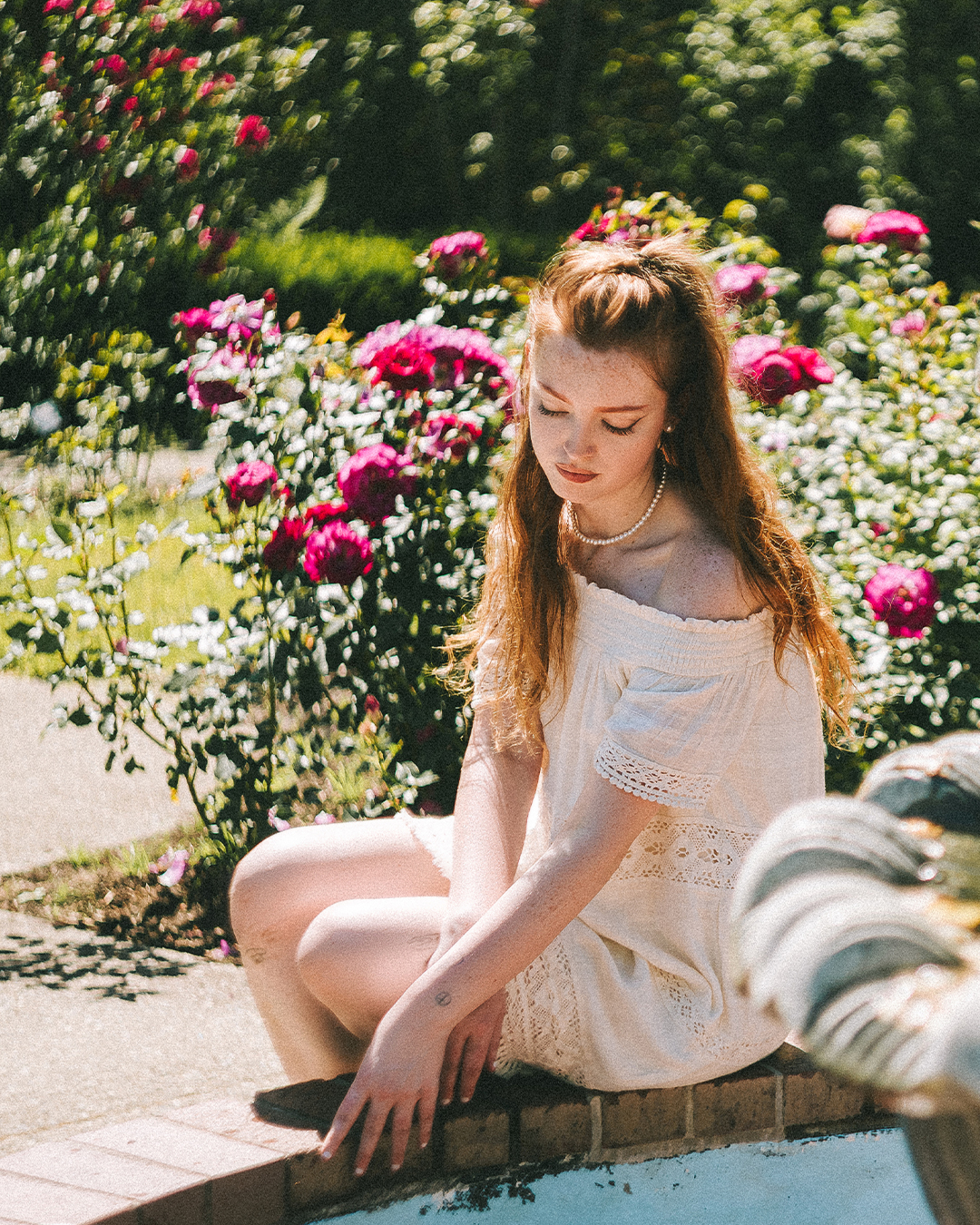 Creative Editorial Portraits at a Rose Garden in Portland — photograph 12 of 20